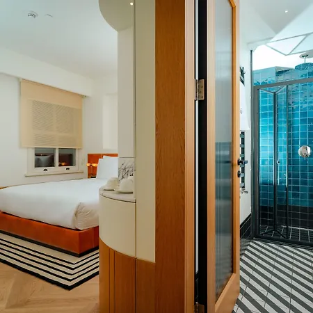 Hotel The Gift *